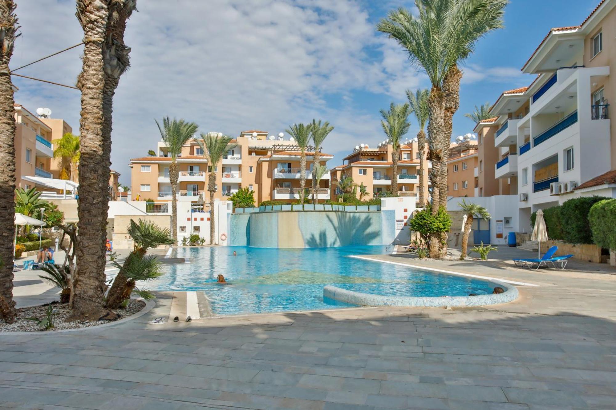 Casa Del Sol Townhouse In Iris Village Paphos Exterior photo