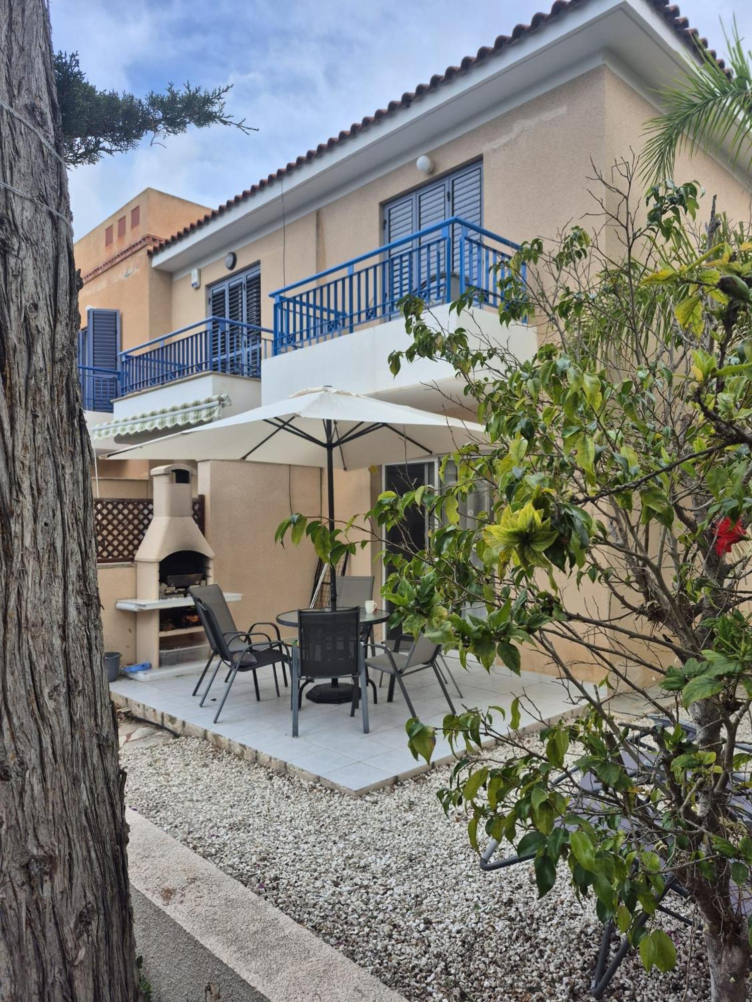 Casa Del Sol Townhouse In Iris Village Paphos Exterior photo
